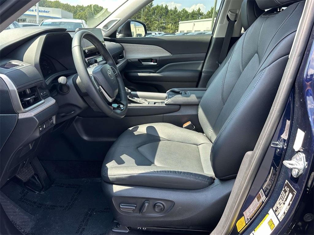 2024 Toyota Grand Highlander Limited photo 4