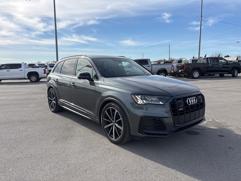 2021 Audi SQ7 Prestige's photo