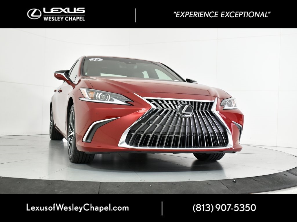 2025 Lexus ES 350's photo