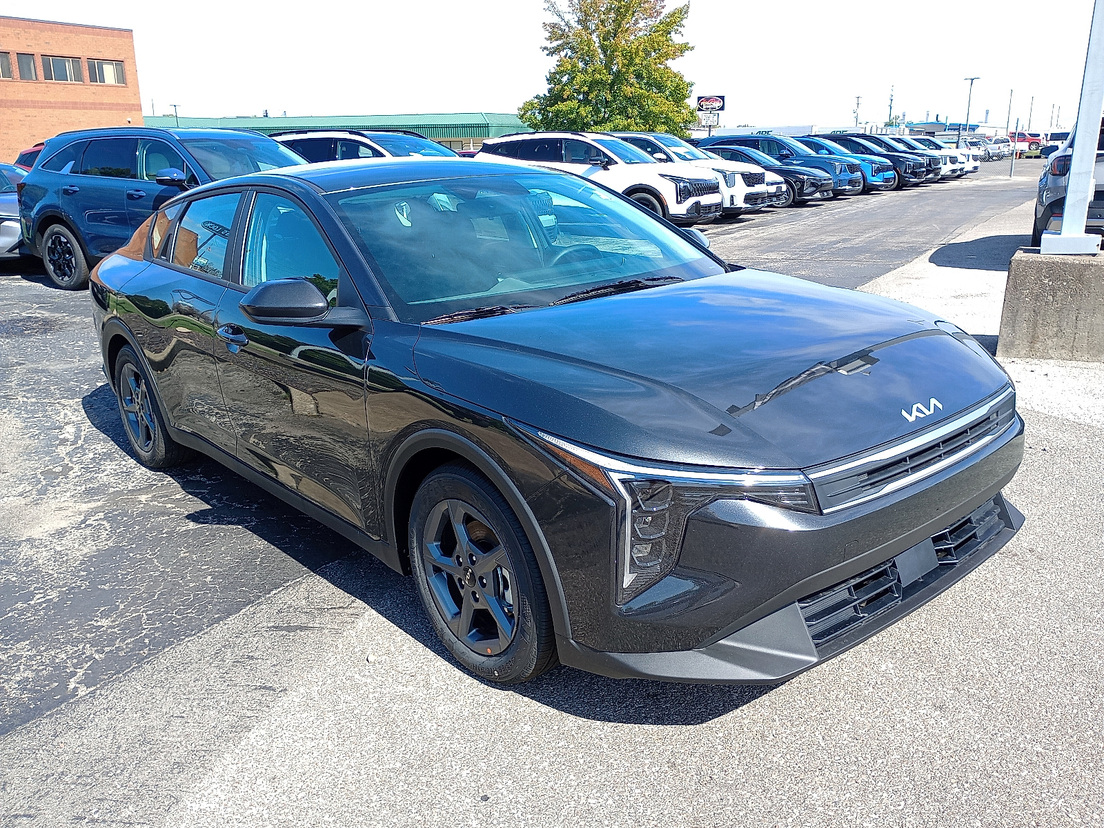 2025 Kia K4 LXS's photo