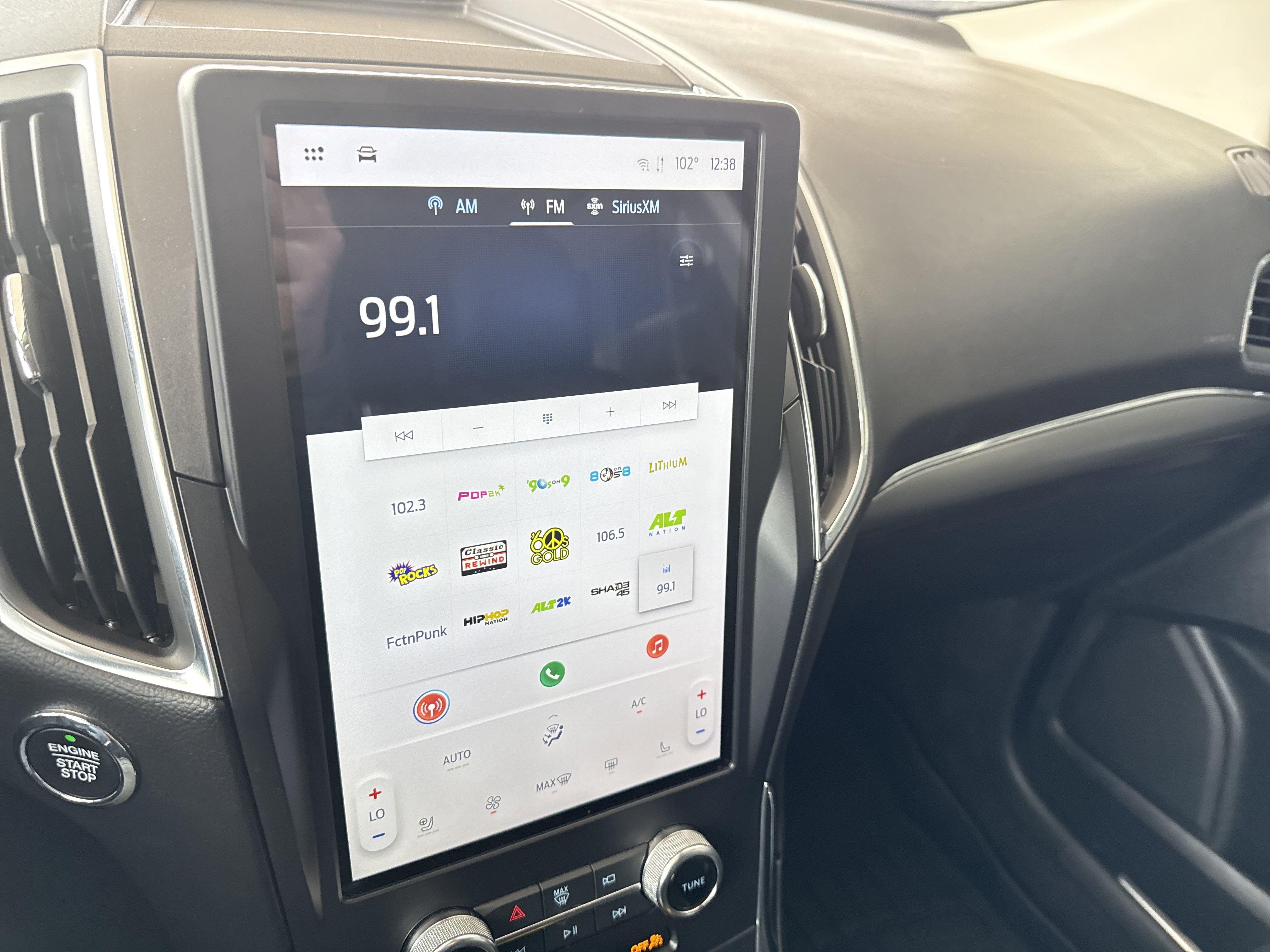 2024 Ford Edge Titanium photo 15