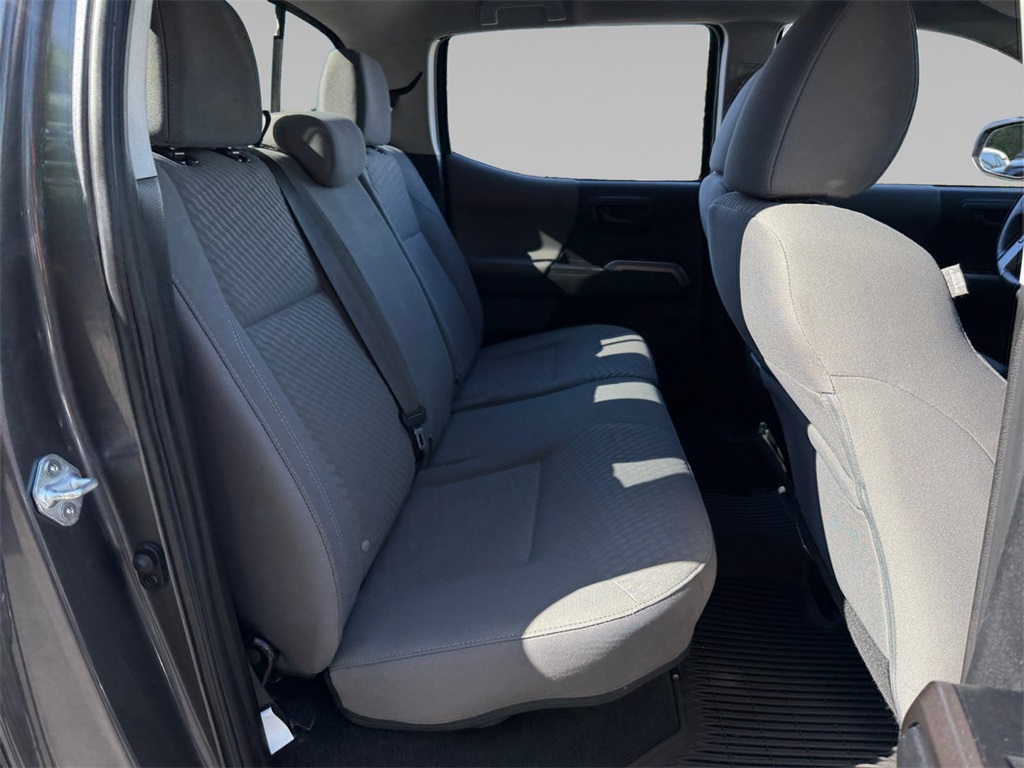 2023 Toyota Tacoma SR5 photo 18