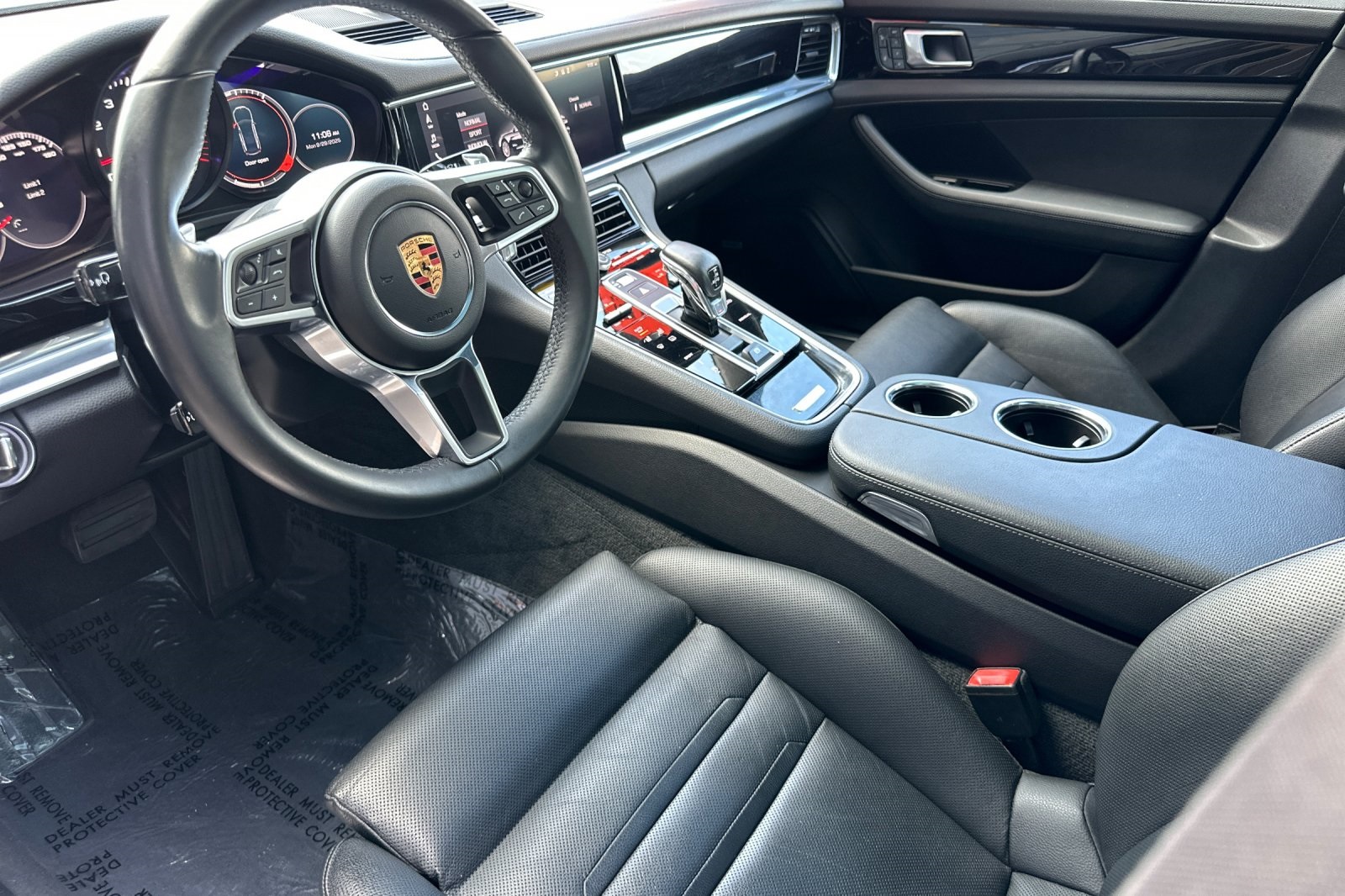 2018 Porsche Panamera 4 photo 10