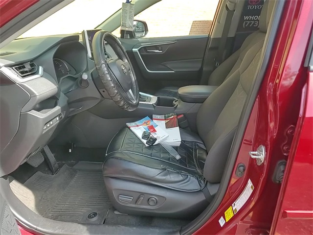 2023 Toyota RAV4 XLE photo 11