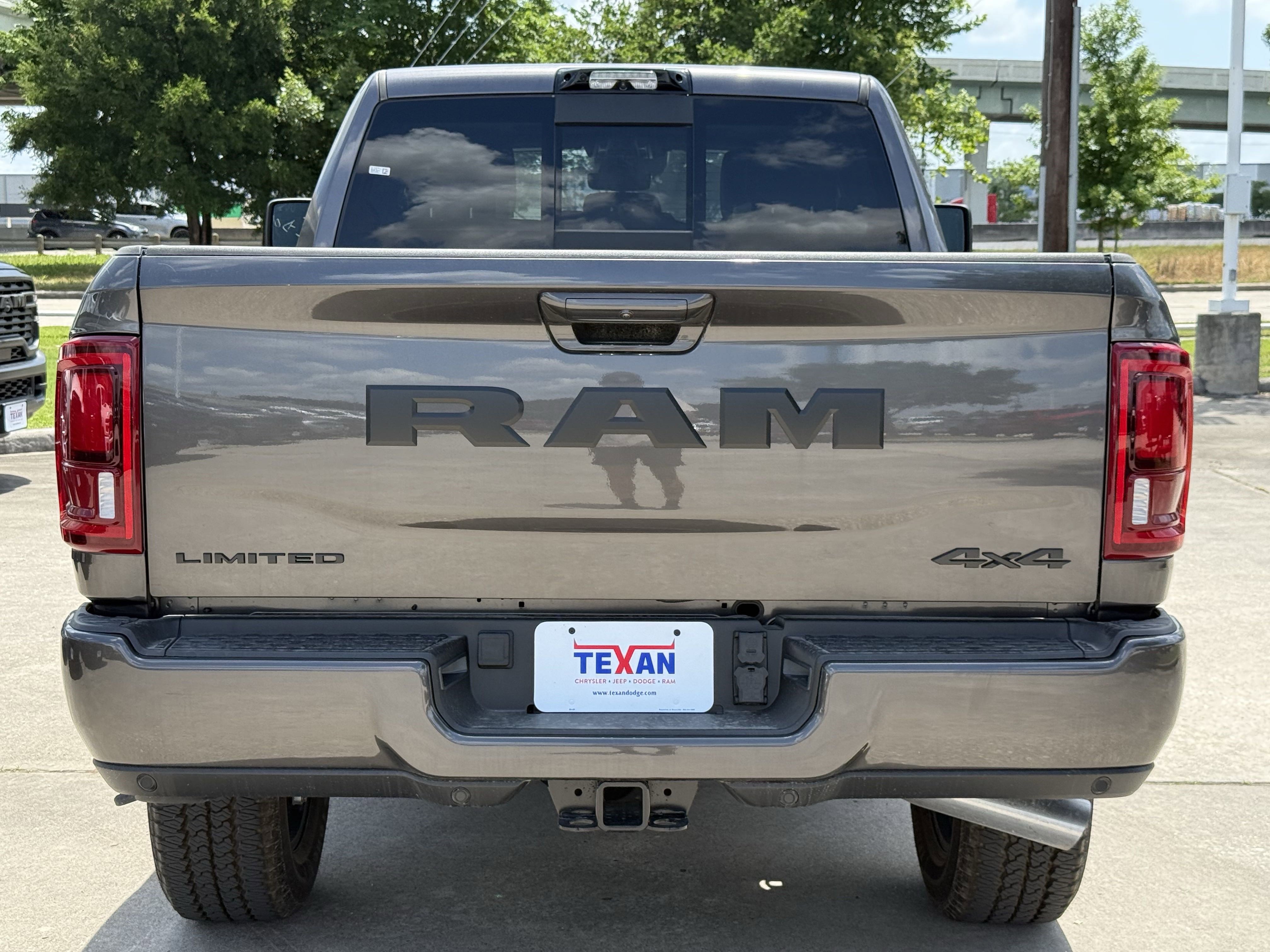 2025 Ram 2500 Limited photo 2