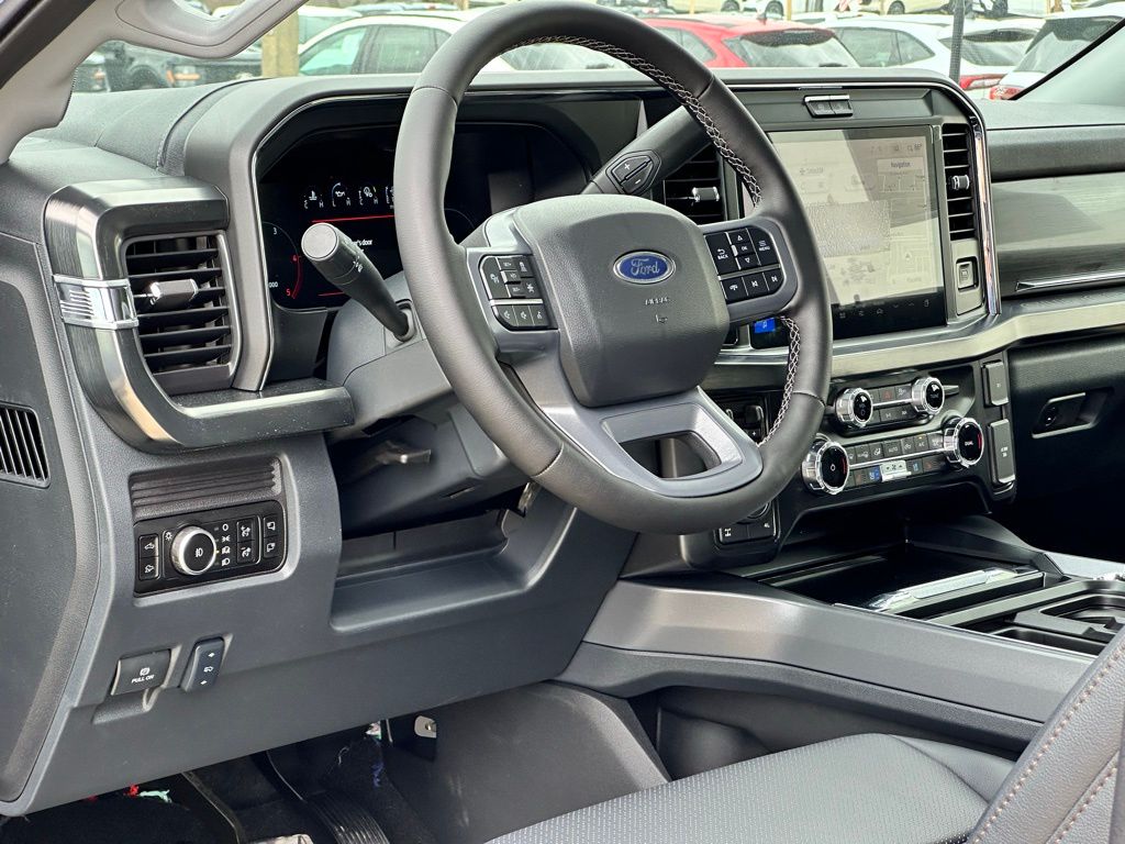 2025 Ford F-250 Lariat photo 8