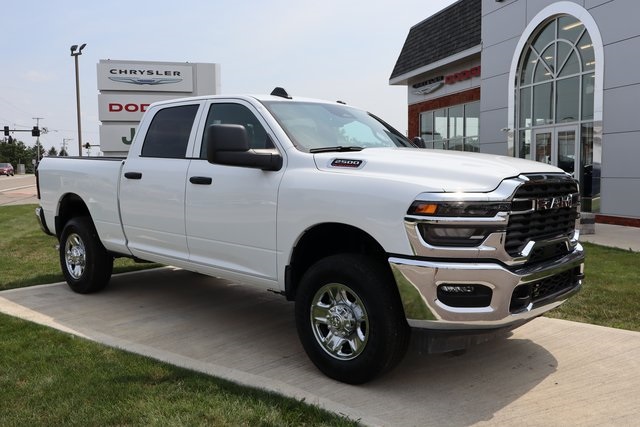 2025 Ram 2500 Tradesman photo 2
