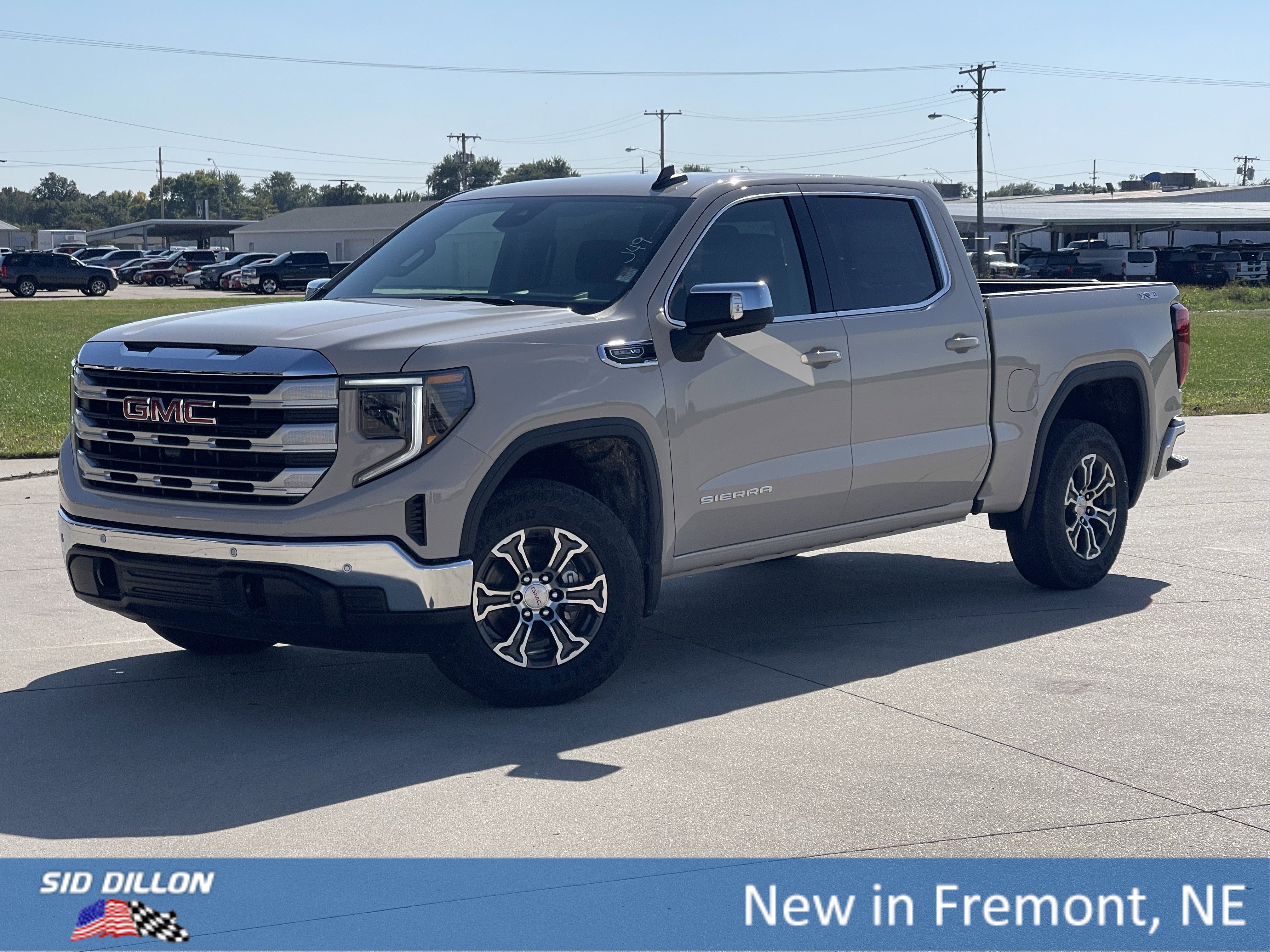 2026 GMC Sierra 1500 SLE's photo