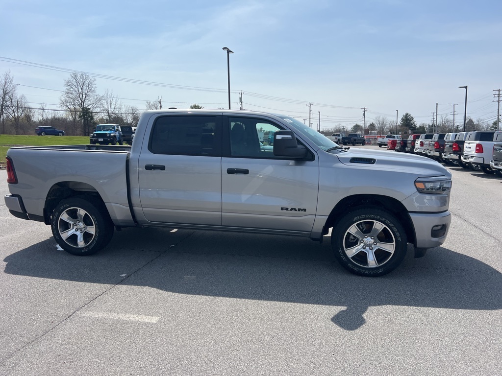 2025 Ram 1500 Tradesman photo 2