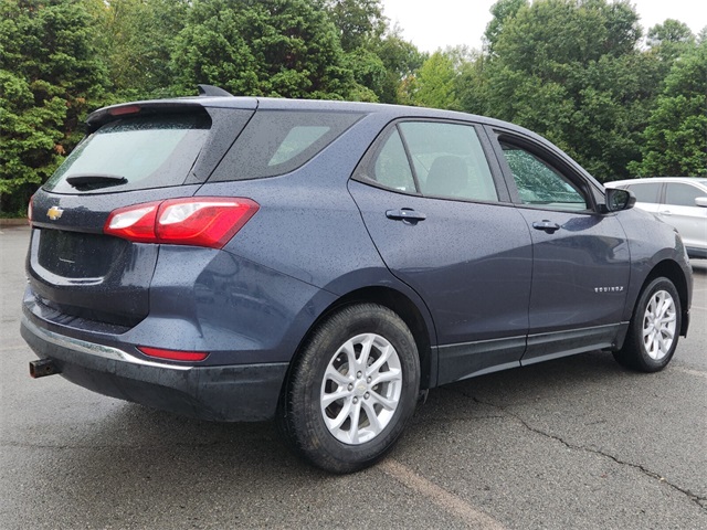 2018 Chevrolet Equinox LS photo 3