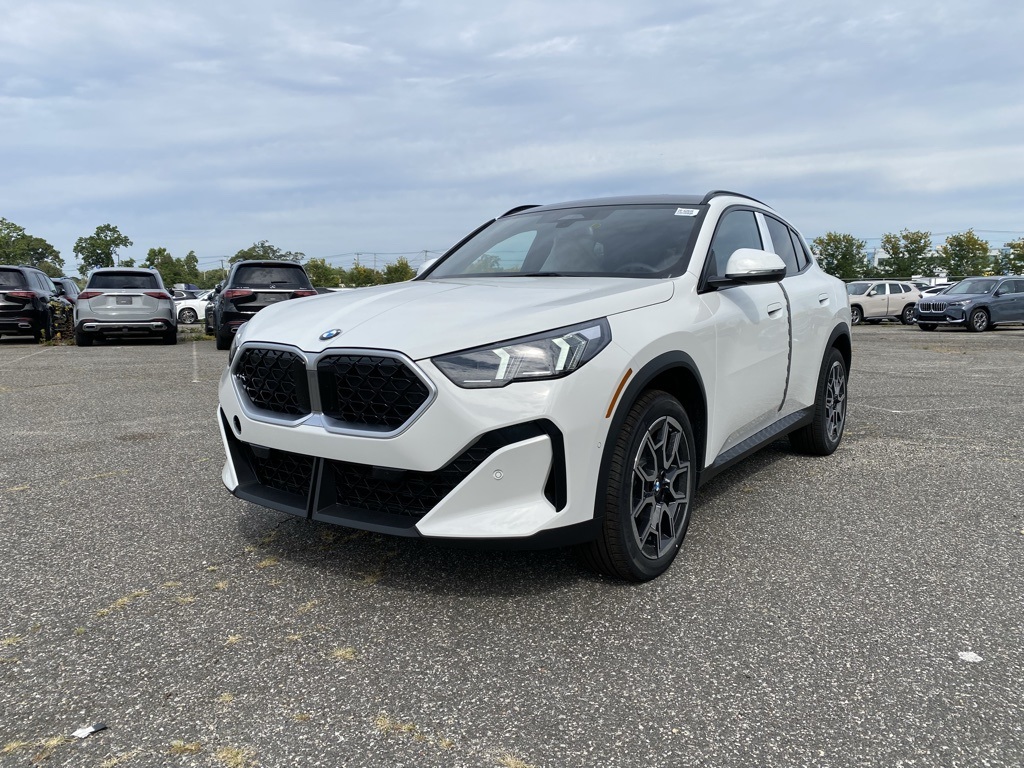 2026 BMW X2 28i's photo