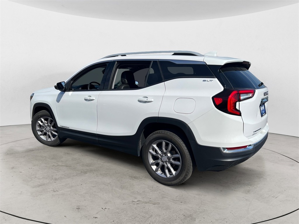 2024 Gmc Terrain SLT photo 4