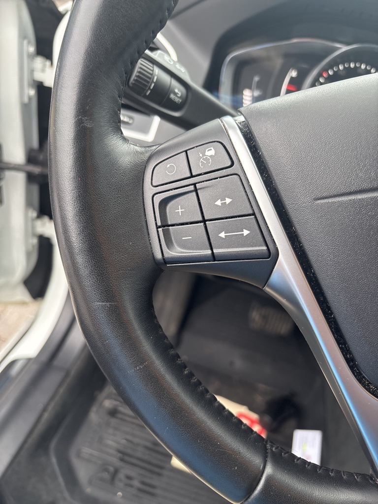 2017 Volvo XC60 T6 Inscription photo 17