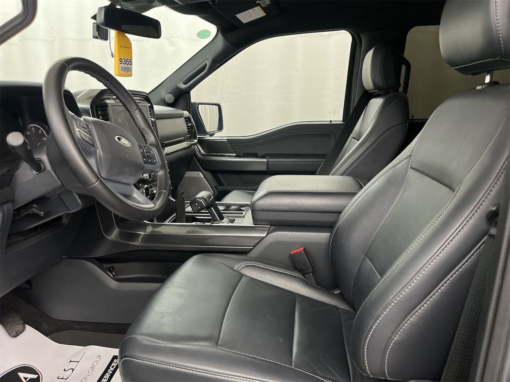 2023 Ford F-150 XLT photo 3
