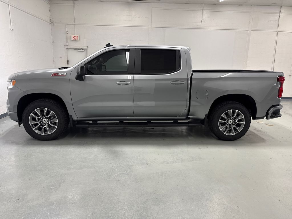 2026 Chevrolet Silverado RST photo 4