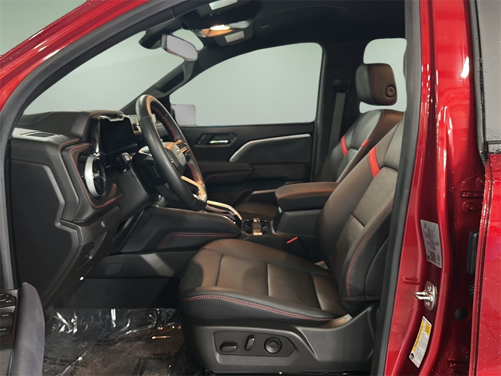 2024 Chevrolet Colorado Z71 photo 8