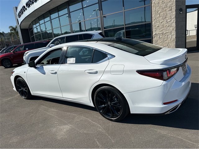 2025 Lexus ES 350 photo 4