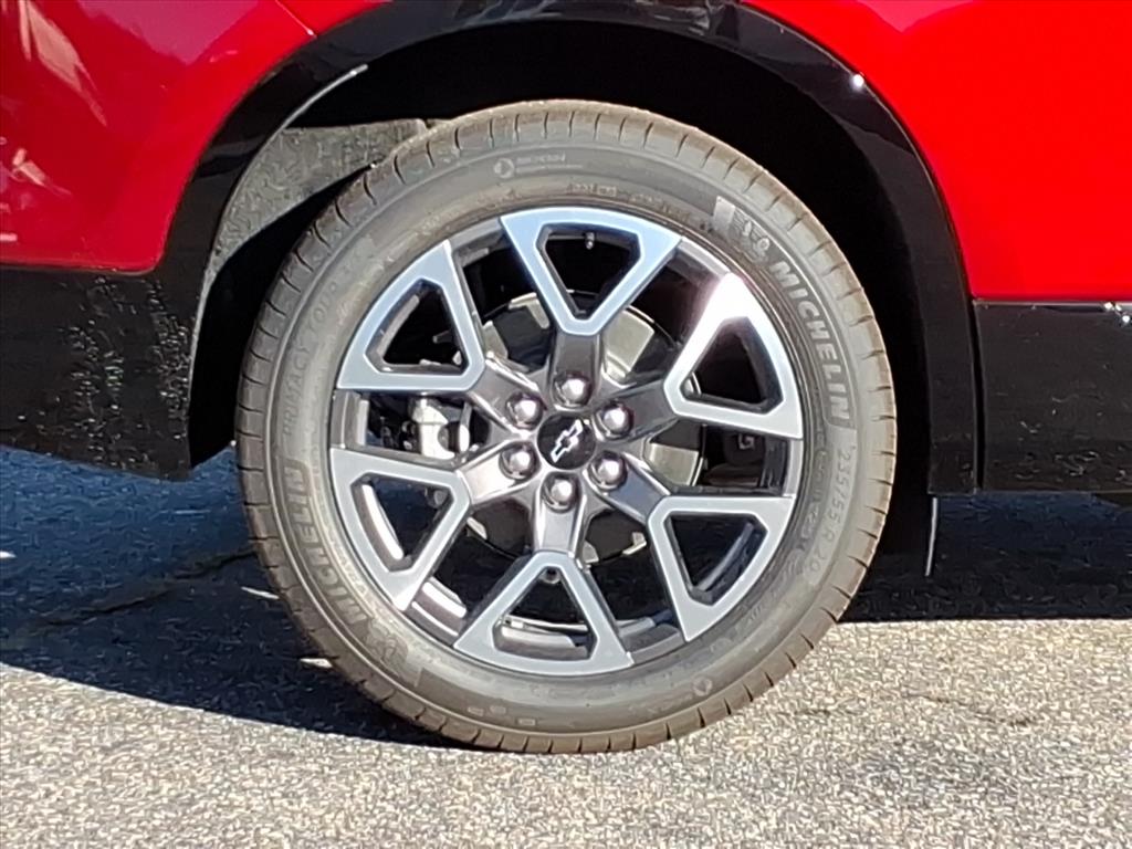 2025 Chevrolet Blazer RS photo 2