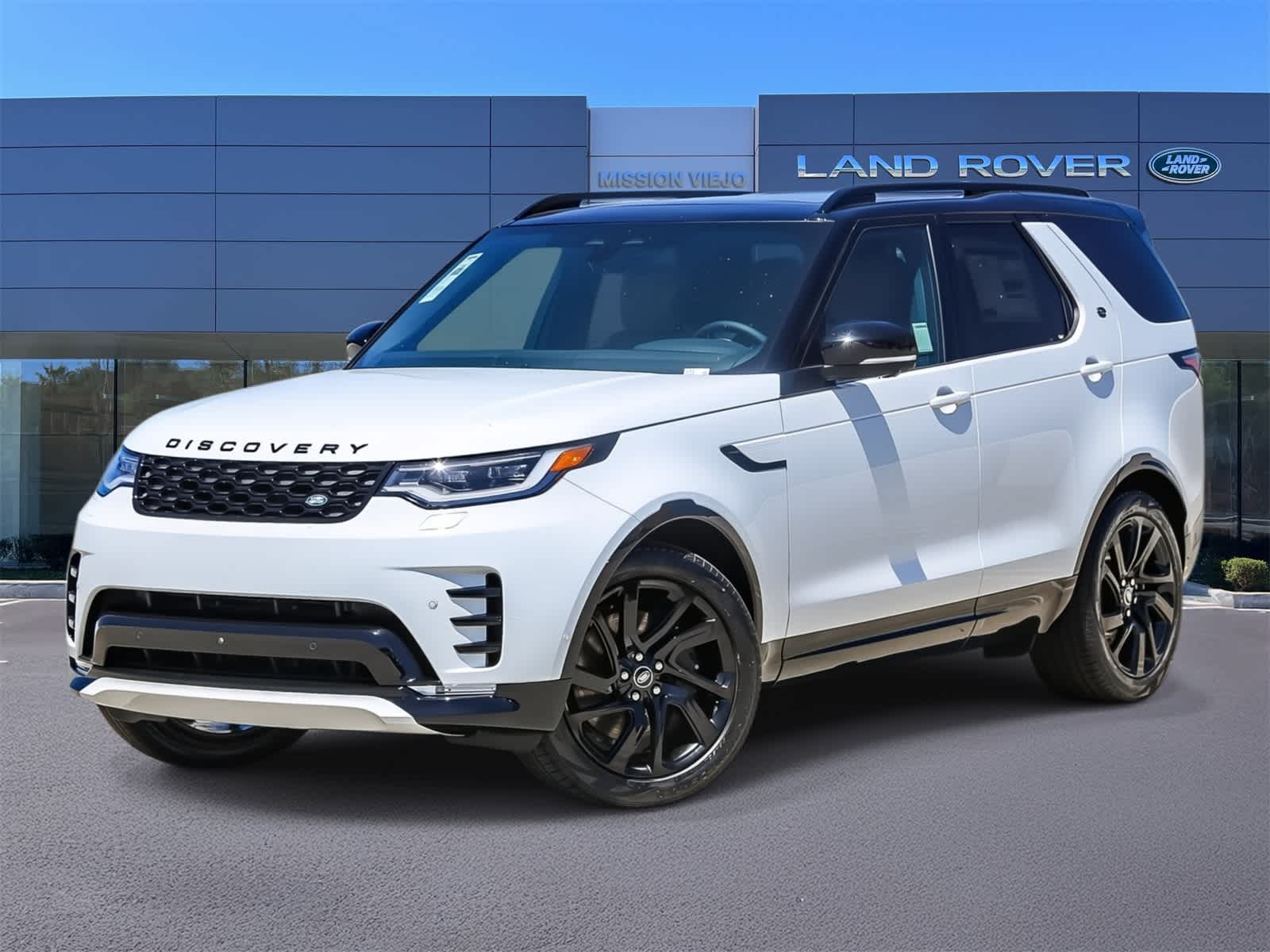 2025 Land Rover Discovery Dynamic SE's photo