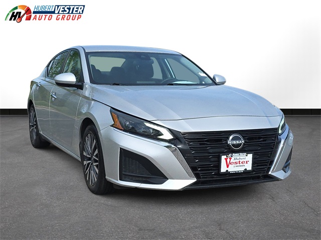 2023 Nissan Altima 2.5 SV photo 4