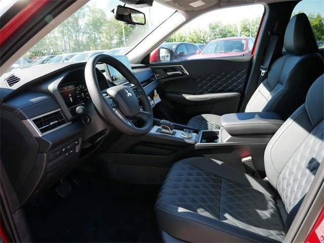 2025 Mitsubishi Outlander PHEV SEL photo 4