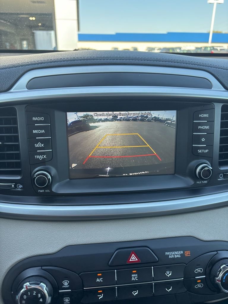 2020 Kia Sorento LX S photo 39