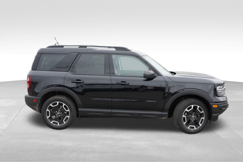 2021 Ford Bronco Sport Outer Banks photo 3