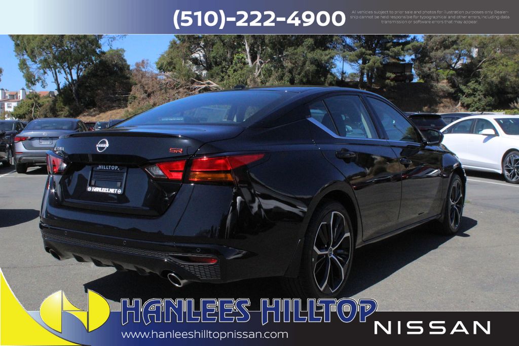 2025 Nissan Altima 2.5 SR photo 6