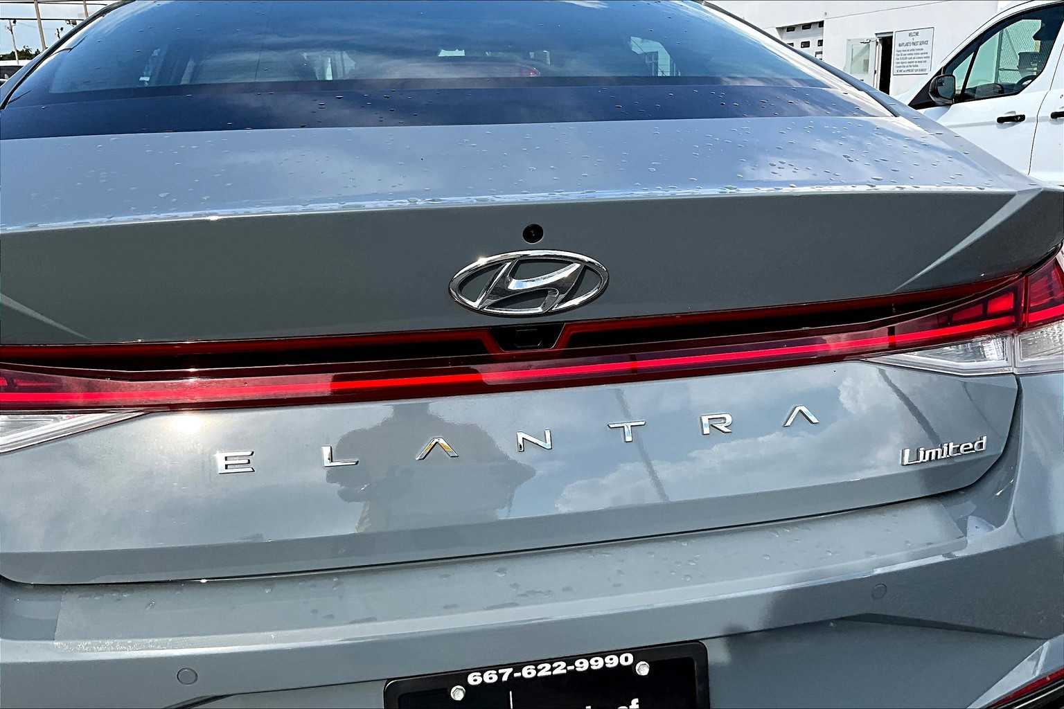 2023 Hyundai Elantra Limited photo 28