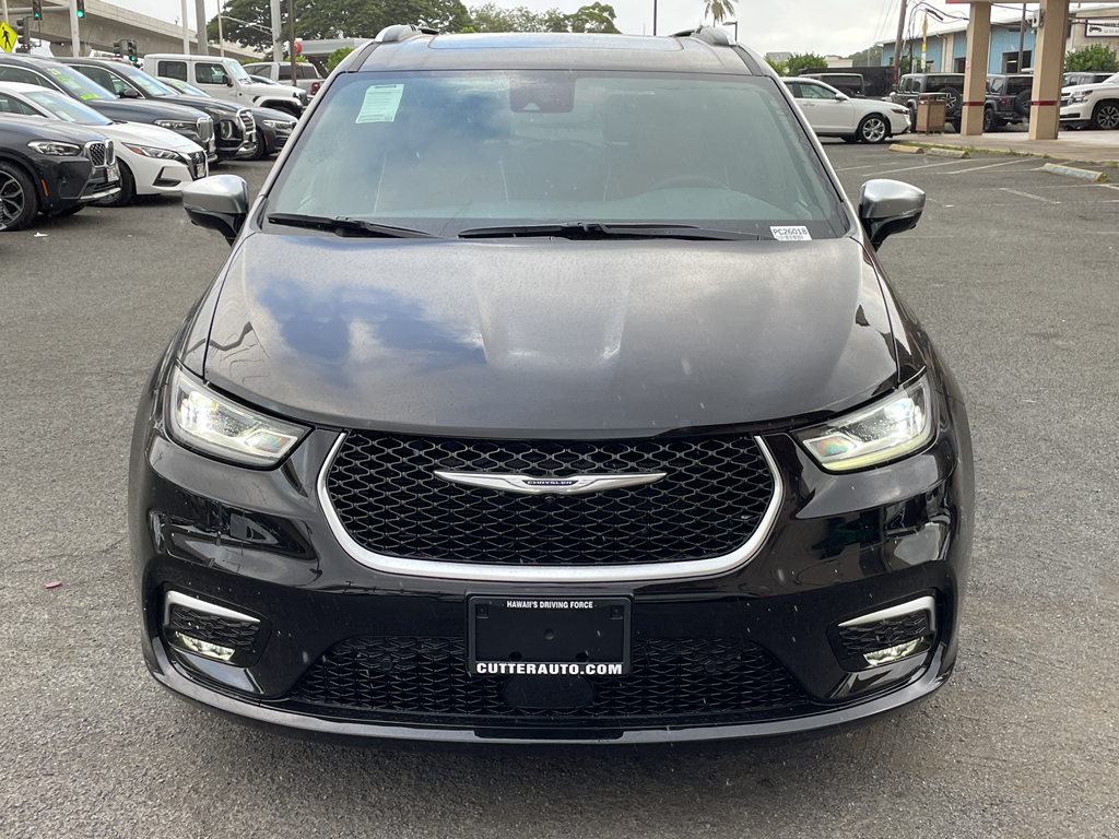 2026 Chrysler Pacifica Pinnacle's photo