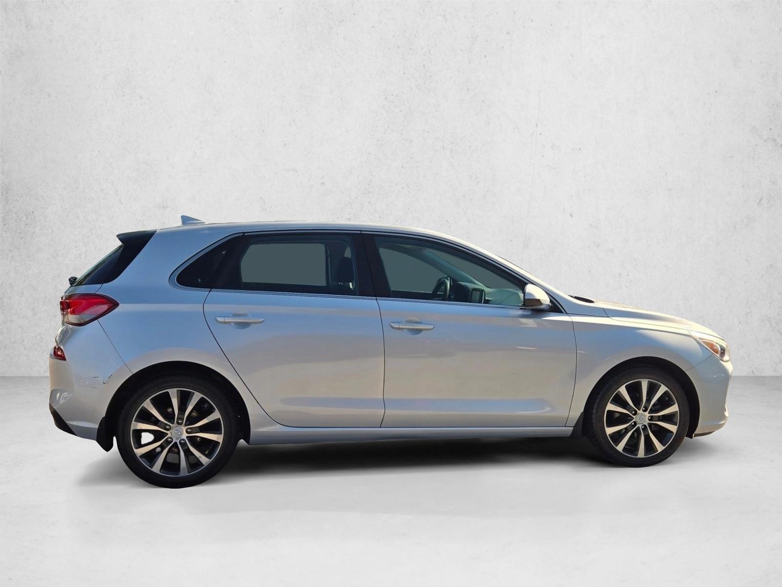 2018 Hyundai Elantra GT Base photo 4