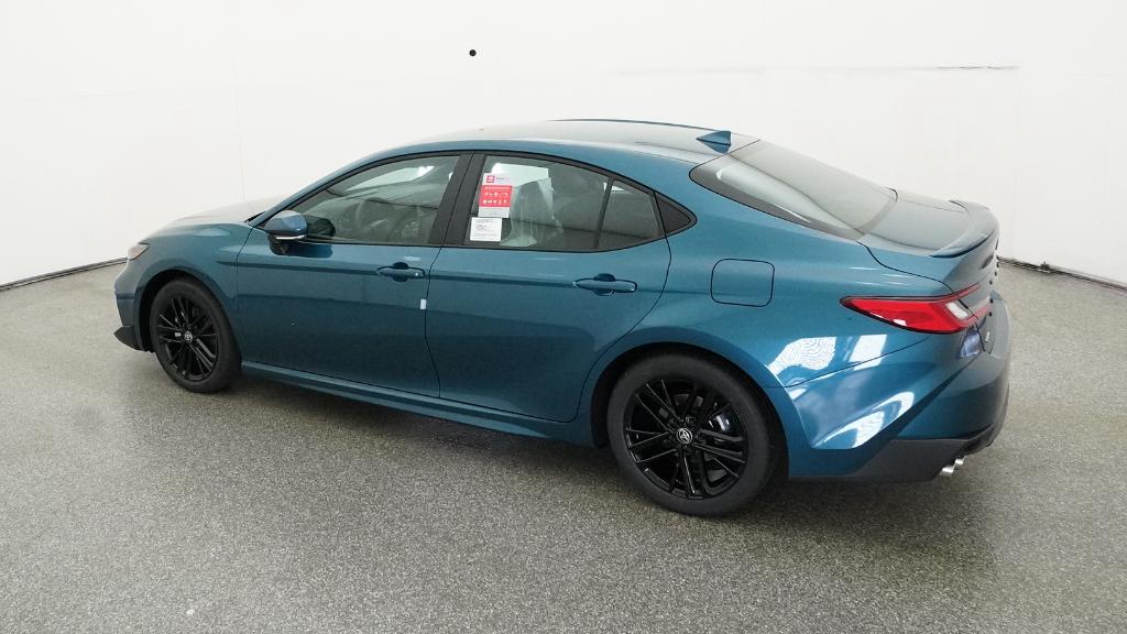2025 Toyota Camry SE photo 11