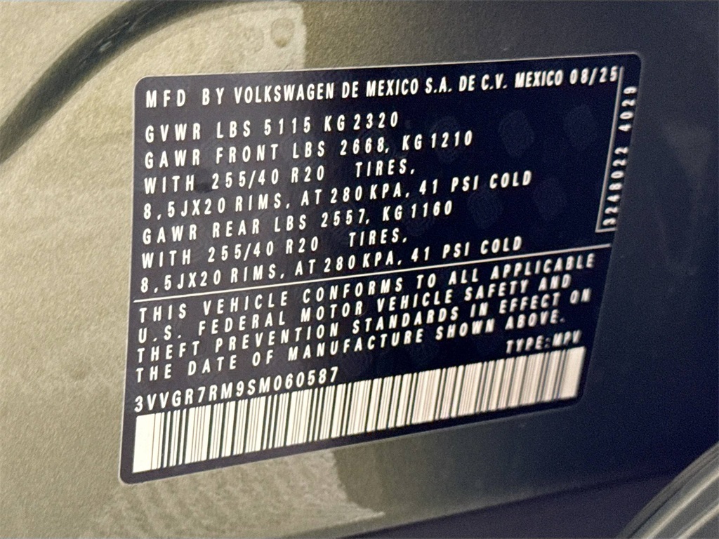 2025 Volkswagen Tiguan SE R-Line Black photo 36