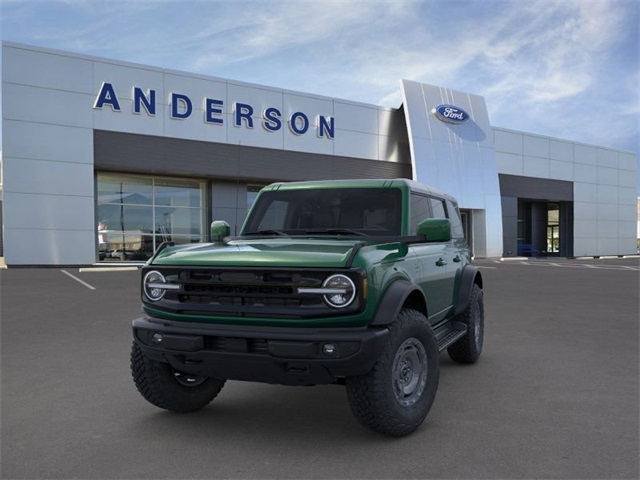 2025 Ford Bronco Outer Banks photo 2
