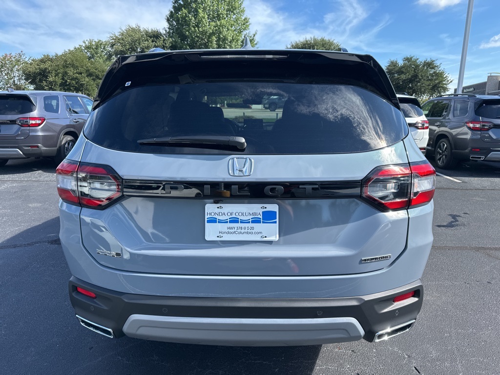 2025 Honda Pilot Touring photo 4