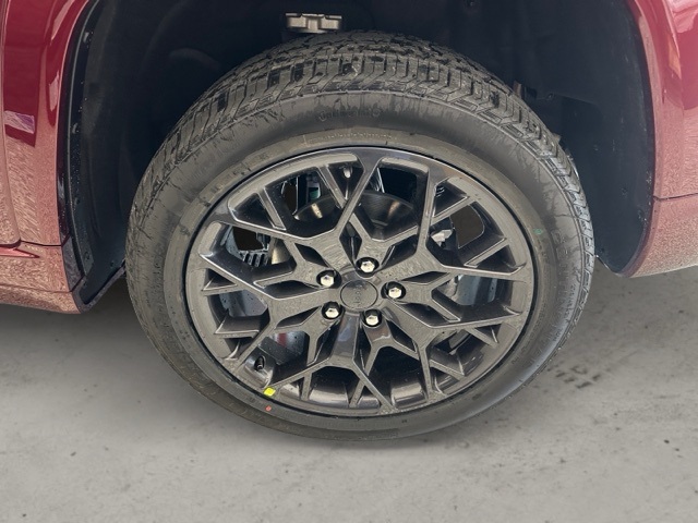 2025 Jeep Grand Cherokee Summit photo 9