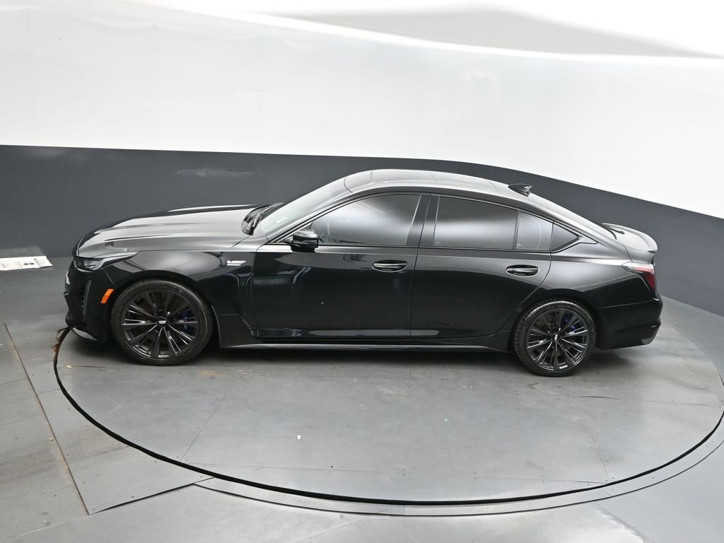 2024 Cadillac CT5 V photo 32