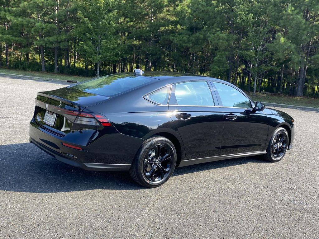 2025 Honda Accord 1.5T SE photo 2