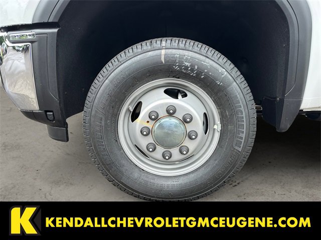 2025 Gmc Sierra 3500 Pro photo 13