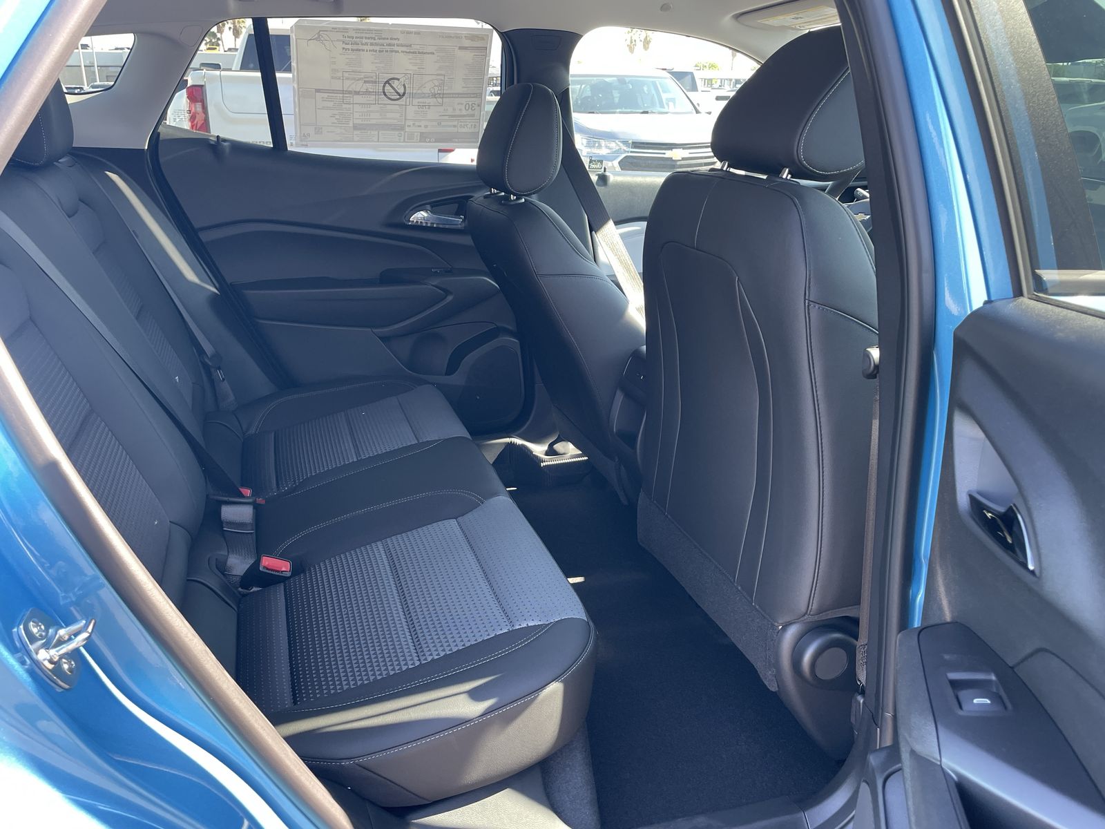2025 Chevrolet Trax LT photo 25