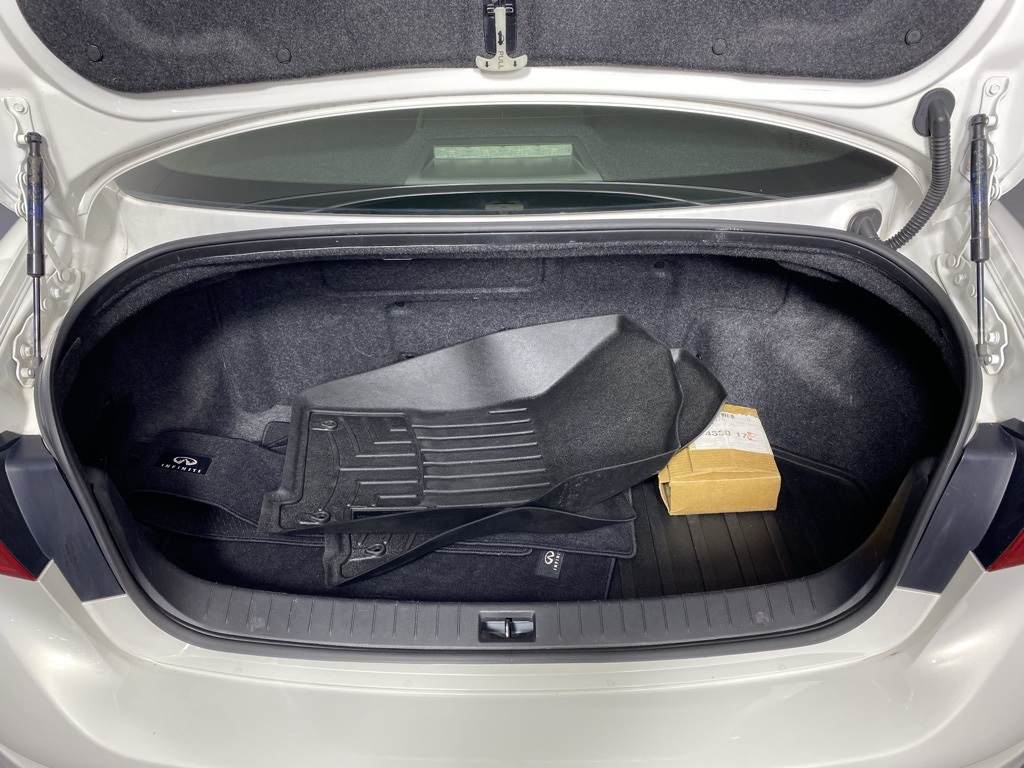 2014 Infiniti Q50 Hybrid Sport photo 26