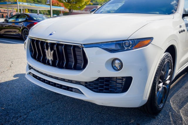 2024 Maserati Levante GT photo 9