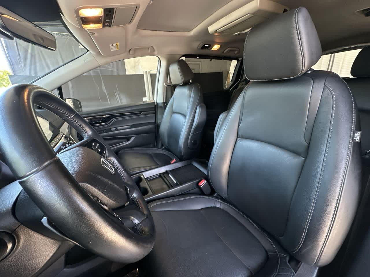 2022 Honda Odyssey Touring photo 13