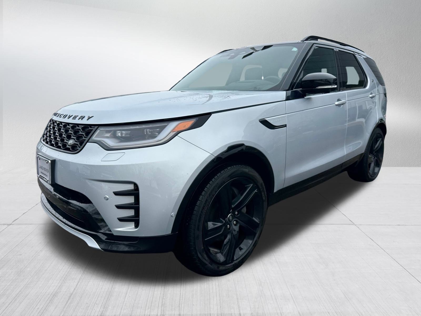 2024 Land Rover Discovery Dynamic SE's photo