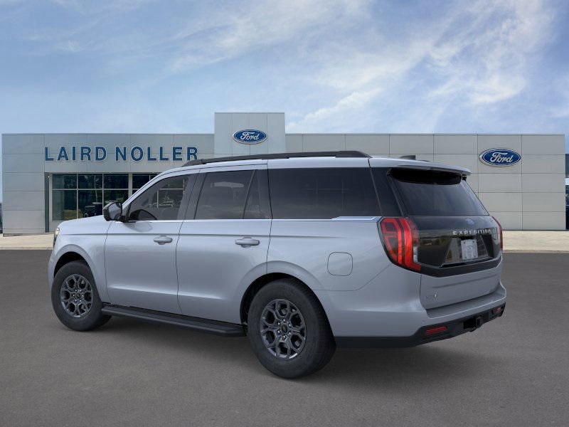 2025 Ford Expedition photo 3