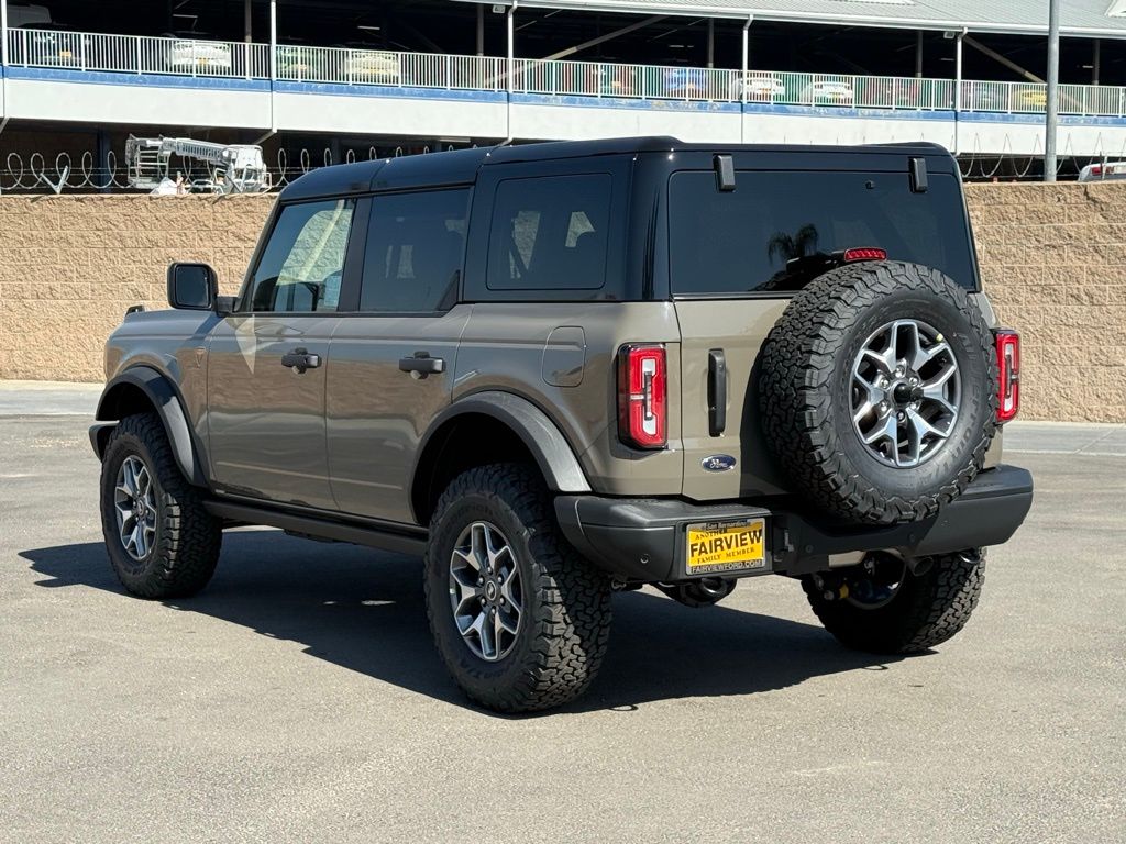 2025 Ford Bronco Badlands photo 5