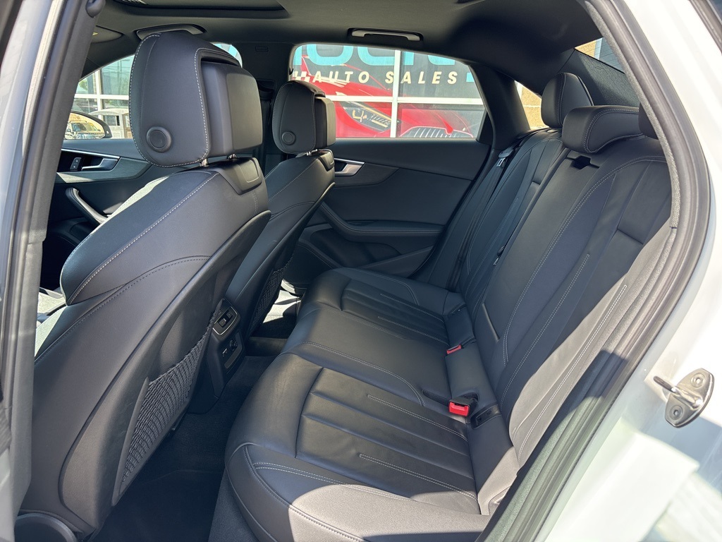 2022 Audi A4 45 S line Premium Plus photo 13