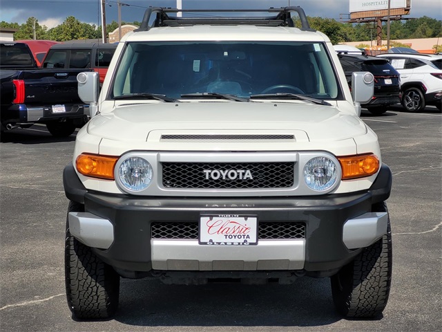 2014 Toyota FJ Cruiser Base photo 2