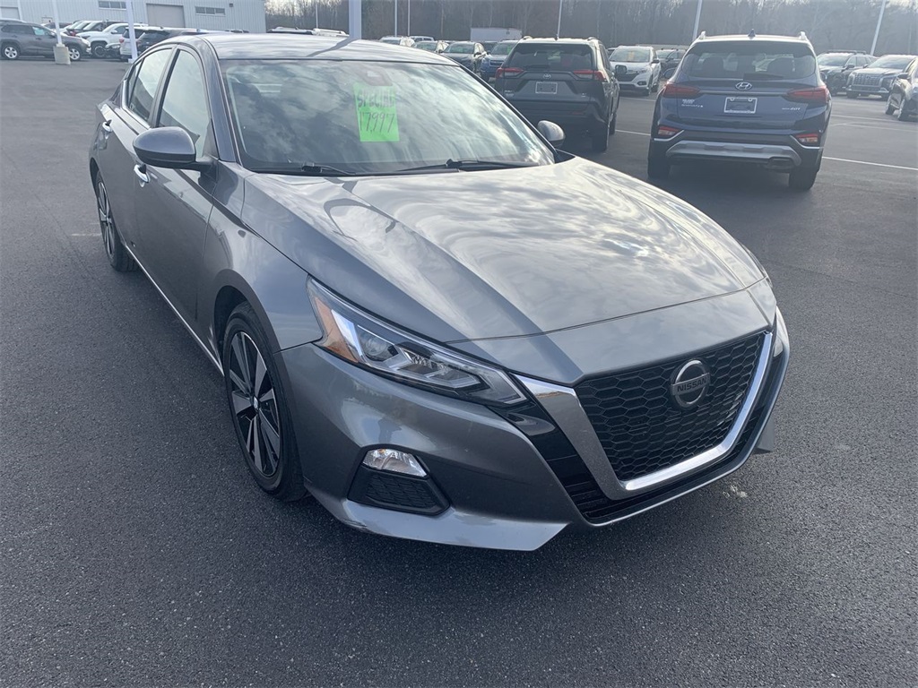 Used 2022 Nissan Altima SV with VIN 1N4BL4DV1NN381662 for sale in Dubois, PA