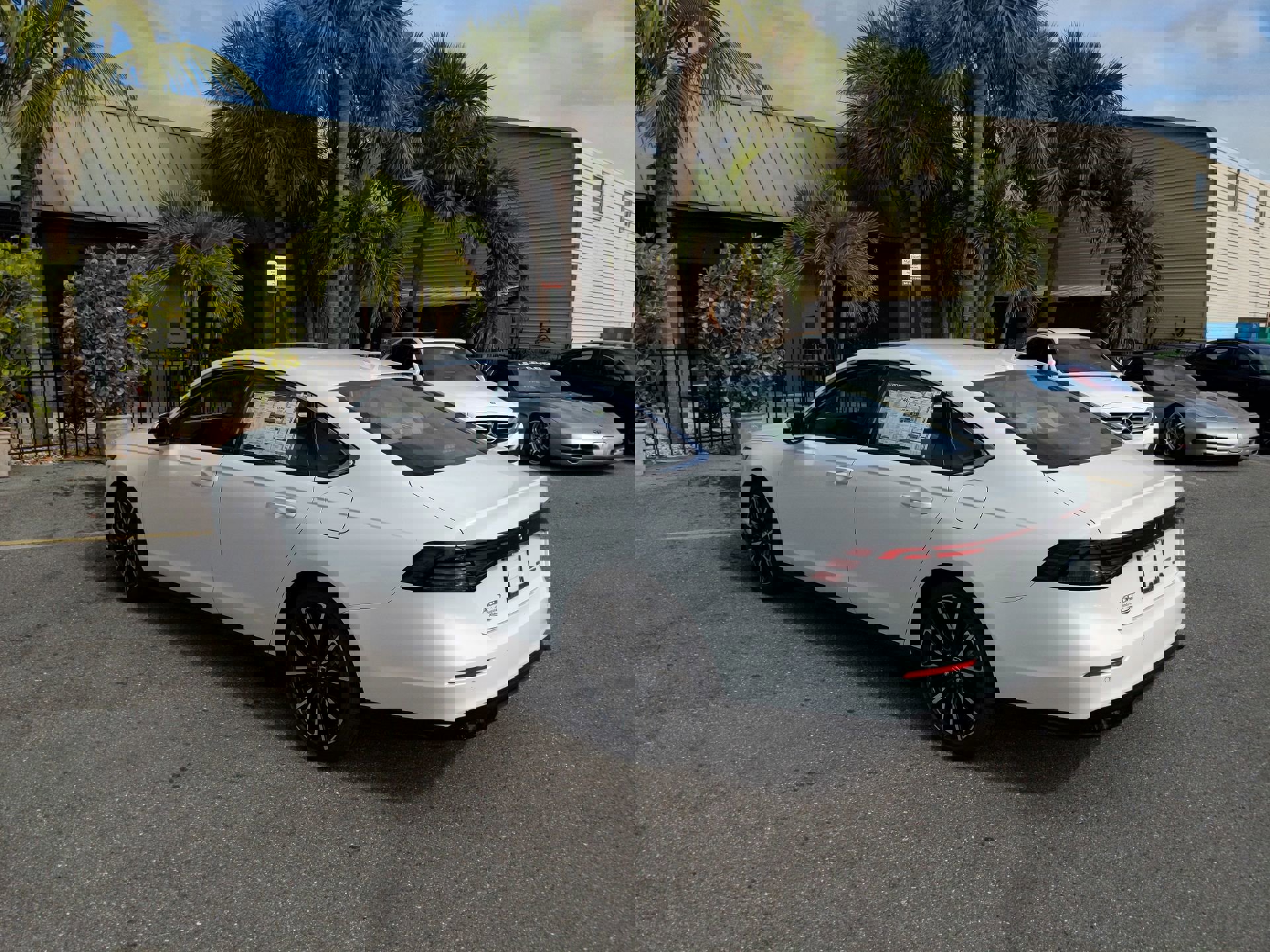 2025 Honda Accord Hybrid Touring photo 3
